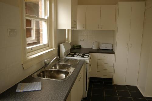 Accommodation Sydney Rockdale - image 5