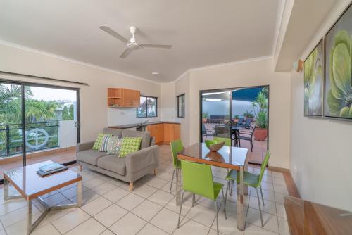 Regal Port Douglas - Holiday Apartments