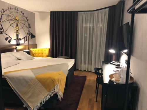 1 queen bed