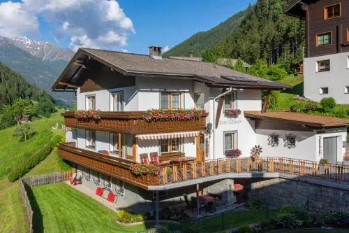 Ferienwohnung Elfriede in Hopfgarten in Defereggen, Österreich