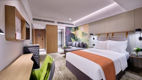 Holiday Inn Guangzhou South Lake, an IHG Hotel