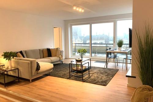City PENTHOUSE, rooftop terrace, free NETFLIX, wifi and airco, Amberes (foto 9)