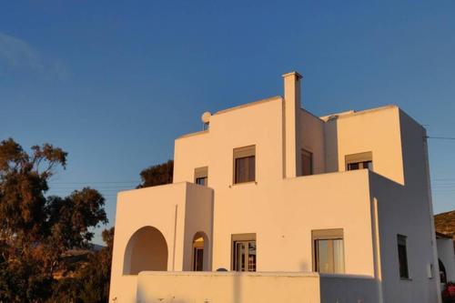 Κυκλαδίτικη Μεζονέτα, 9 λεπτά από την Χώρα, με θέα gîte à louer Galanádhon