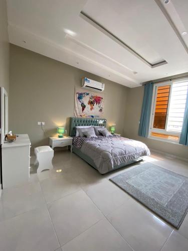 A - 369 مقابل الراشد مول A - 369 مقابل الراشد مول