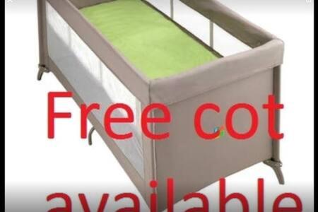 brouilly apartment one block from Eiffel Tower