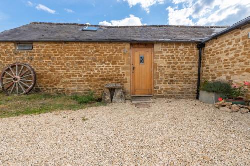 Mill Cottage - Ash Farm Cotswolds - Tap to explore photos