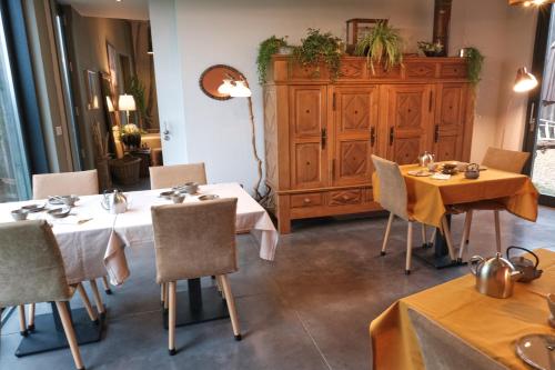 Maison d'Hotes Cerf'titude in Mormont