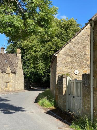 Jasmine Cottage Upper Slaughter Cotswolds - image 4