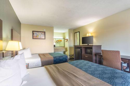 Econo Lodge & Suites Clarksville in Clarksville, USA