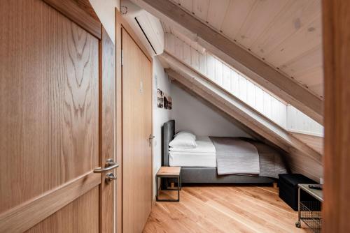 Room with Double Bed image 5