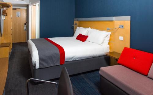 Holiday Inn Express Cambridge an IHG Hotel - image 6