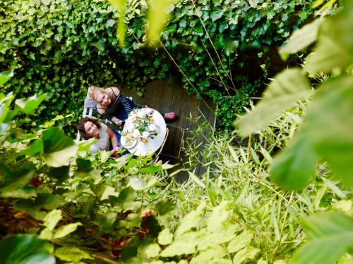  Heaven AT 11, your Deluxe Studio with personal bathroom, kitchenette & terrace in Gent