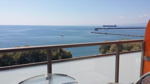 Hotel Flisvos - image 2