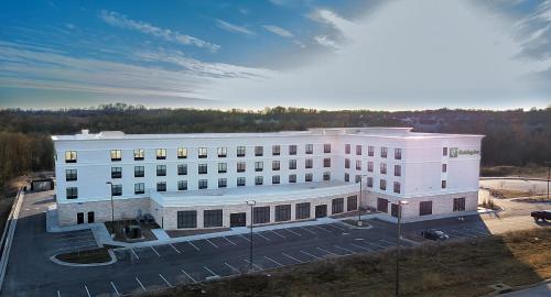 Holiday Inn - Kansas City - Northeast, an IHG Hotel