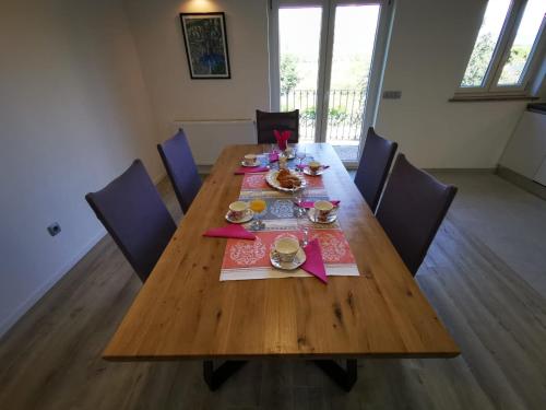 Iekārtas, New Holiday House, near Makarska in Šumet
