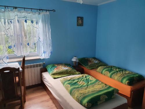 2 twin beds