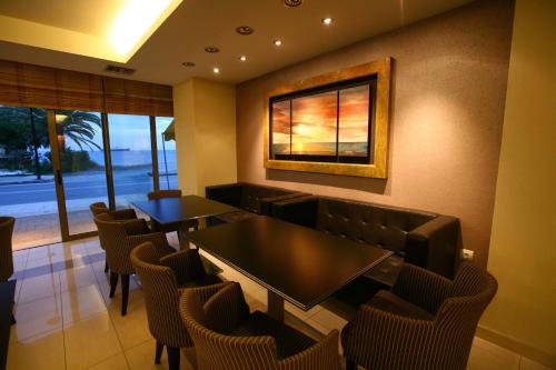 Hotel Flisvos - image 12