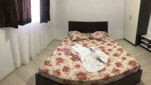 Standard Double Room with Shared Bathroom