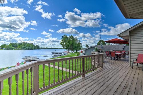 Lakefront Cottage with Deck and July 3 Firework Views! - main image