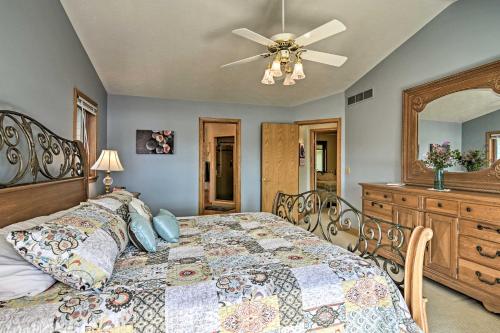 Lakefront Cottage with Deck and July 3 Firework Views! - image 9
