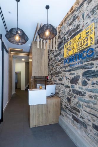 Hostal Pórtico (Hostal Portico) in Betanzos