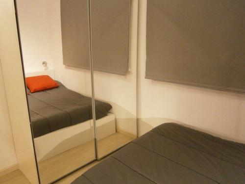 One-Bedroom Apartment image 10