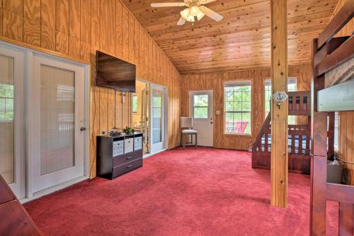 Grand Rogers Lake Home with Game Room and Scenic Views in Rogers, USA