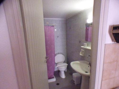 Apartment (2-4 Adults) image 10
