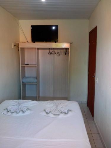 One-Bedroom Apartment image 4