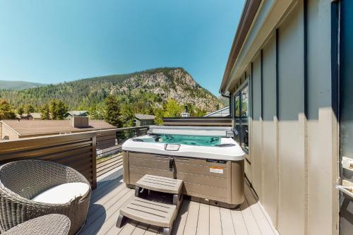 Woodhaven Hideaway - image 6