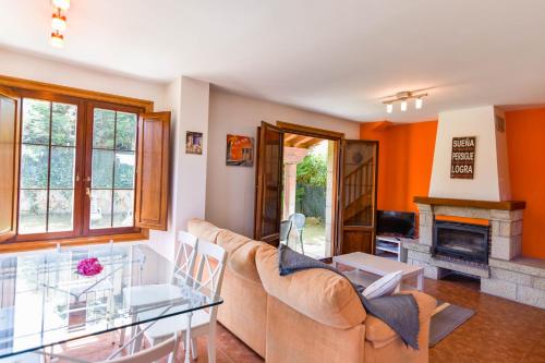  ¡Nuevo! Cómodo y amplio chalet con jardín in Cubas