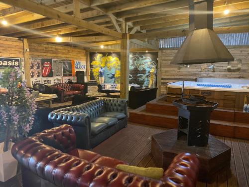 Manchester Party Pad, Cheetham, Greater Manchester