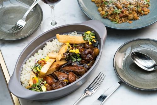 Kimpton Gray Hotel Chicago by IHG