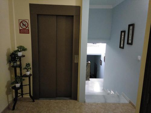 Hostal El Polígono - image 6