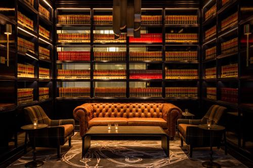 Kimpton Gray Hotel Chicago by IHG