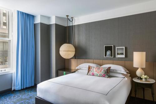 Kimpton Gray Hotel Chicago by IHG