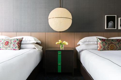 258831852 Kimpton Gray Hotel Chicago by IHG