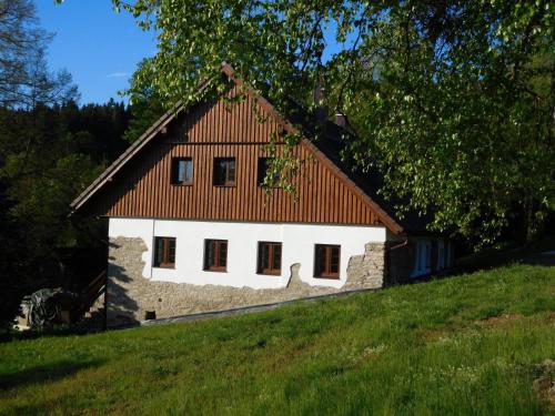 Chalupa U sjezdovky, Zadov 22 - Chalet - Stachy