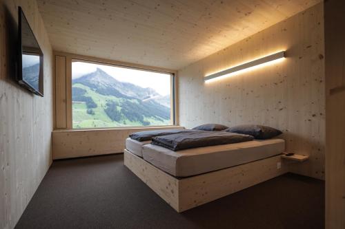 Large Double Room with Mountain View