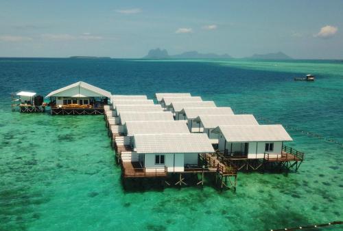 SHUN SHUN WATER BUNGALOWS in Semporna, Malaysia - reviews, prices | Planet of Hotels