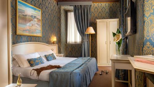 Residenza Canova Tadolini - Guesthouse, Řím
