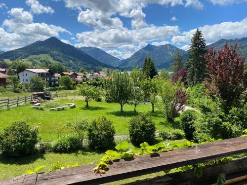 Kontaktlos - 22qm Zimmer mit grandiosem Seeblick am Schliersee by stayFritz