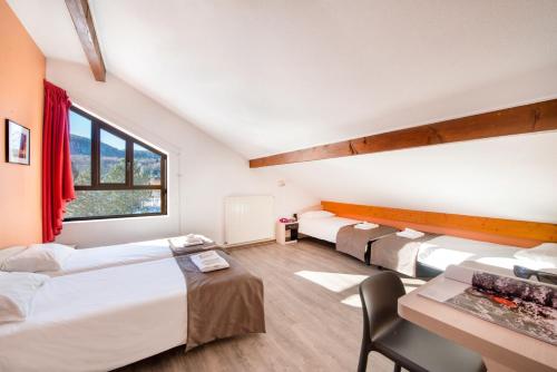 4 twin beds