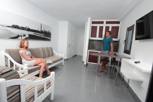 Turbo Club - image 12