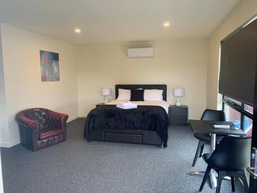 Queens Arms Hotel in Longford