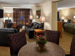 Best Western Plus Bloomington Hotel