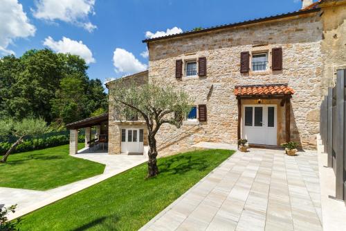 Villa Zoro with a lovely garden and a private POOL in the middle of Istria