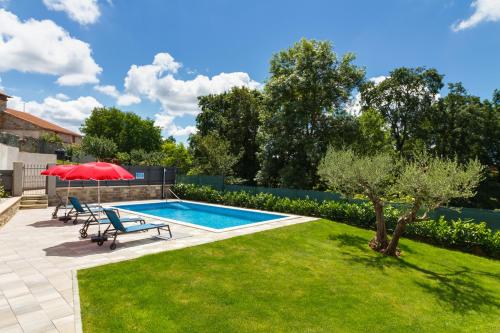 Villa Zoro with a lovely garden and a private POOL in the middle of Istria