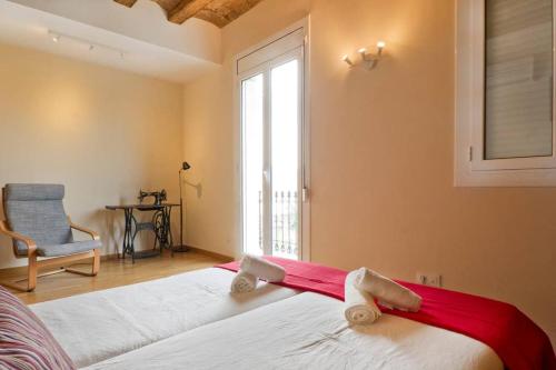 Apartment Poble Nou - image 2