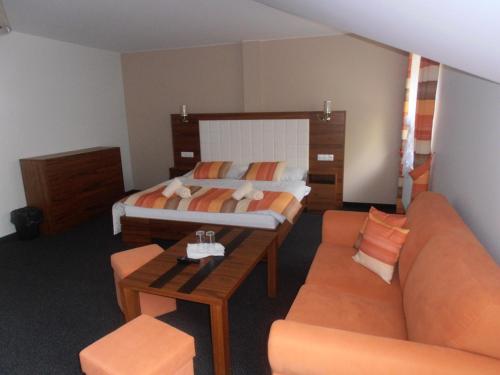 Restauracia a penzion Hucava